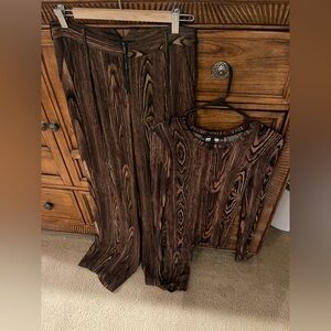 BCBG MaxAzria ladies Brown Woodgrain Patterned Top and Pant Set